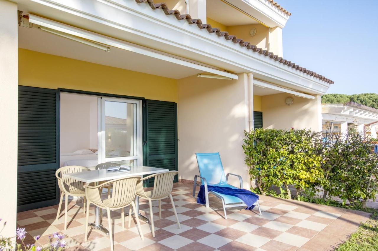 Tirreno Resort Кала-Либеротто Экстерьер фото