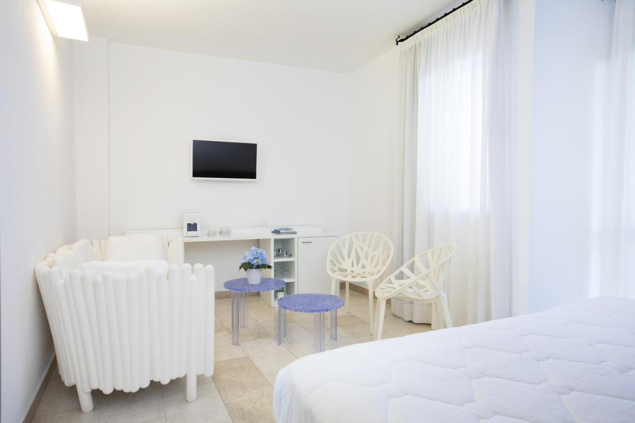Tirreno Resort Кала-Либеротто Экстерьер фото