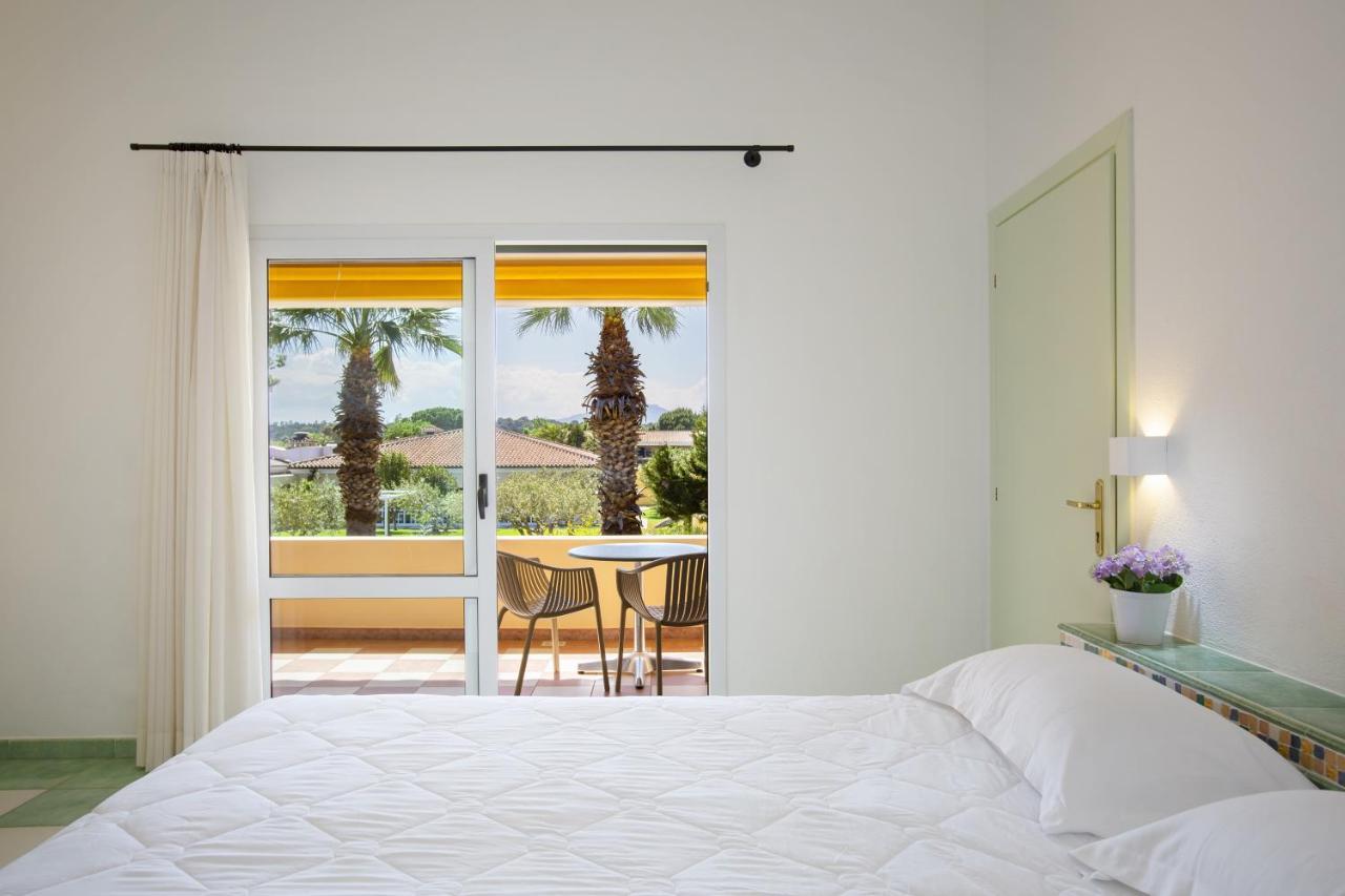 Tirreno Resort Кала-Либеротто Экстерьер фото